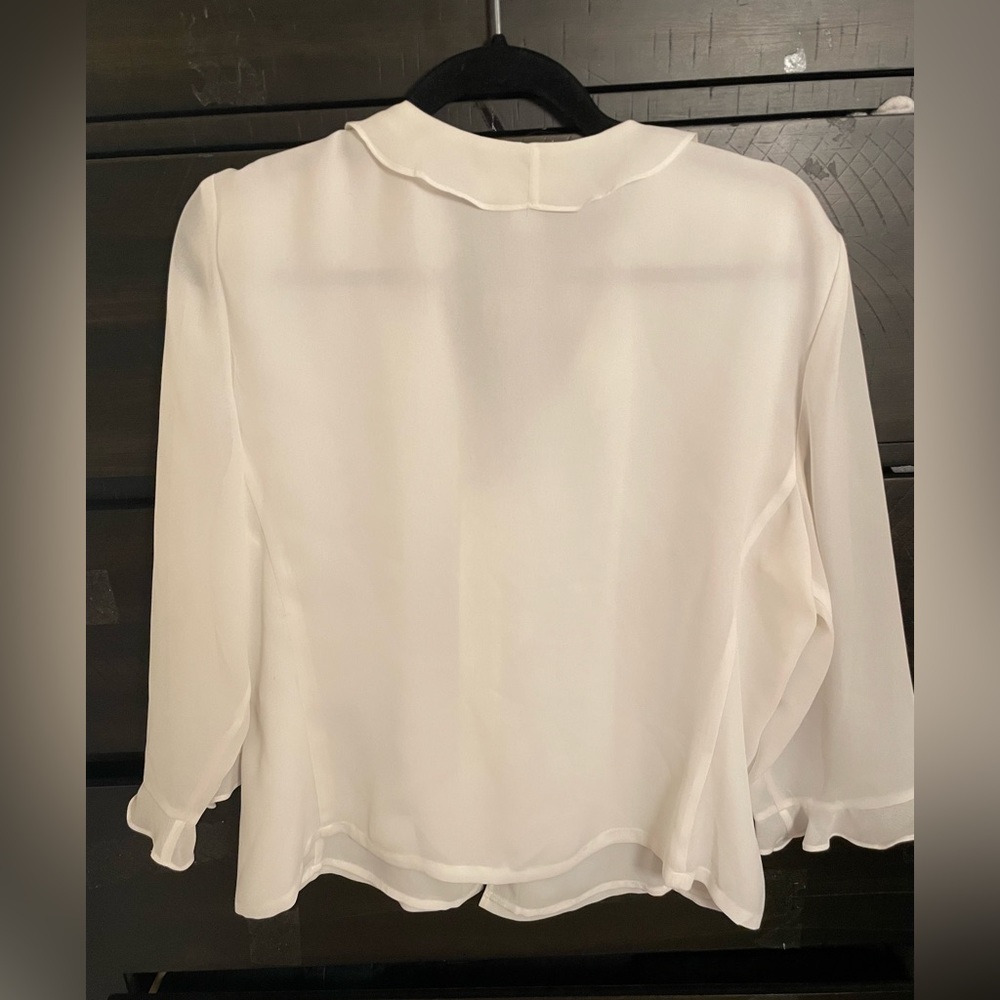 Josephine Chaus NWOT Cream Chiffon Blouse with Ruffle Detail, Size 14 - Picture 3 of 4